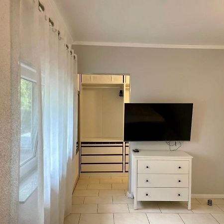 Easystay#4 Home Cinema Ferienwohnung In Kliniknaehe Mit Balkon, Boxspringbett & Netflix Bad Oeynhausen Esterno foto