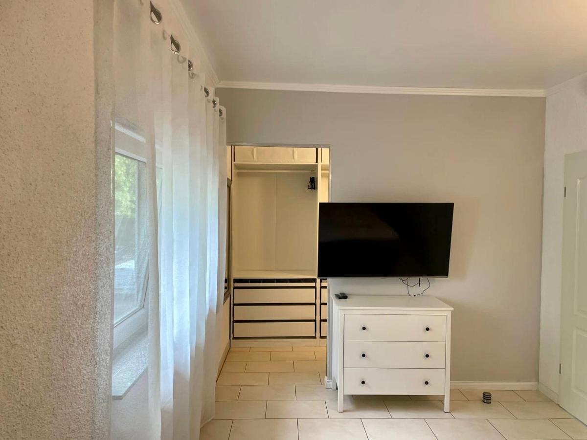 Easystay#4 Home Cinema Ferienwohnung In Kliniknaehe Mit Balkon, Boxspringbett & Netflix Bad Oeynhausen Esterno foto
